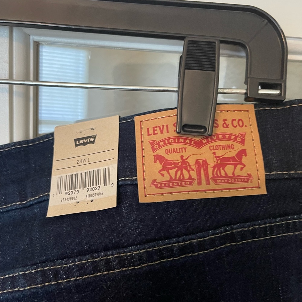 Plus Size Jeans - Picture 2 of 6